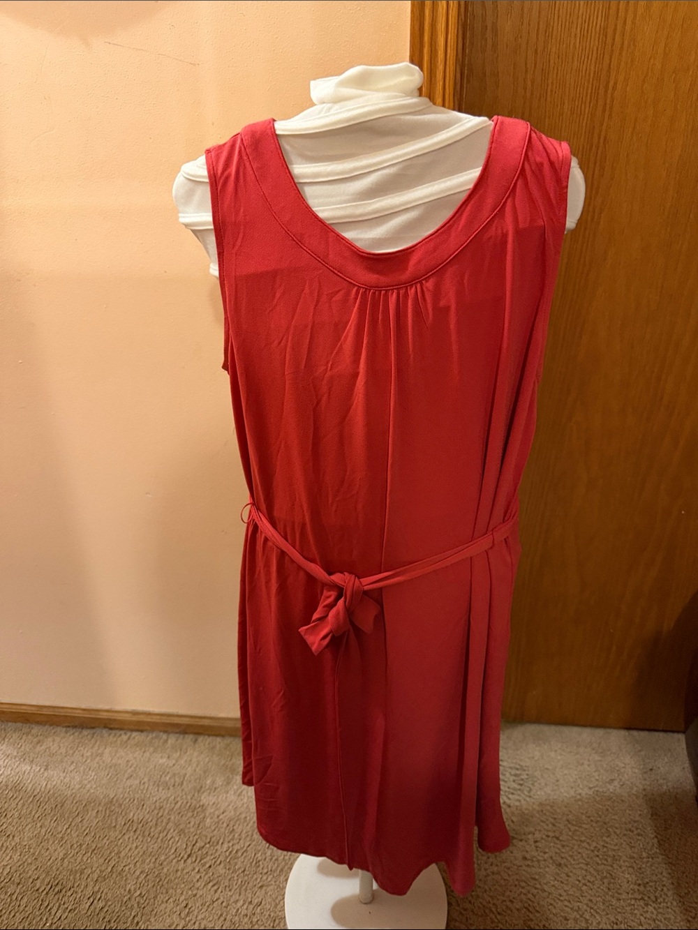 Massini Sleeveless Tie-Waist Midi Dress in Red